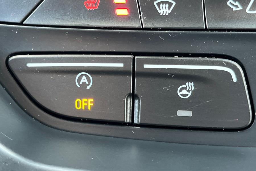 Ford Kuga Photo autoimg-0dae5000e4846c09177a6fb4c5db0a8d1fc18514.jpg