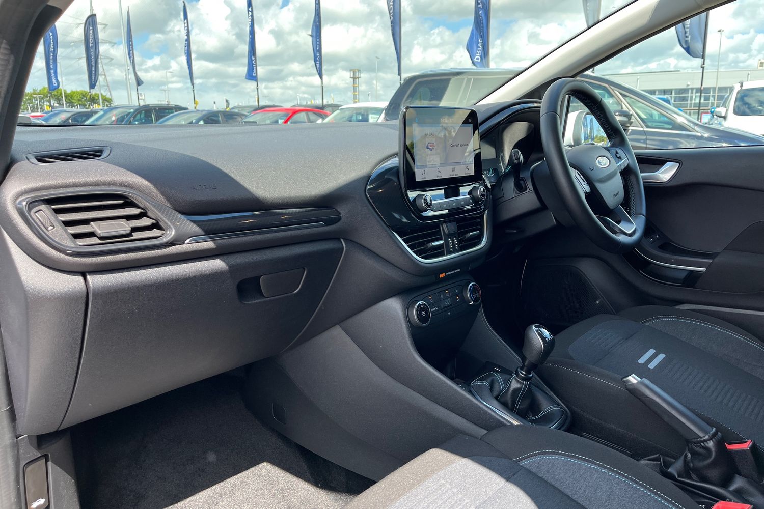 Ford Fiesta Photo 17