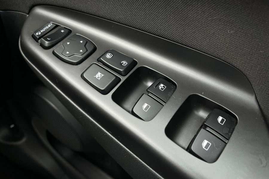 Hyundai KONA Photo autoimg-0daf3f0e1b63c7c46a36f0a0a46aebd9232e94be.jpg