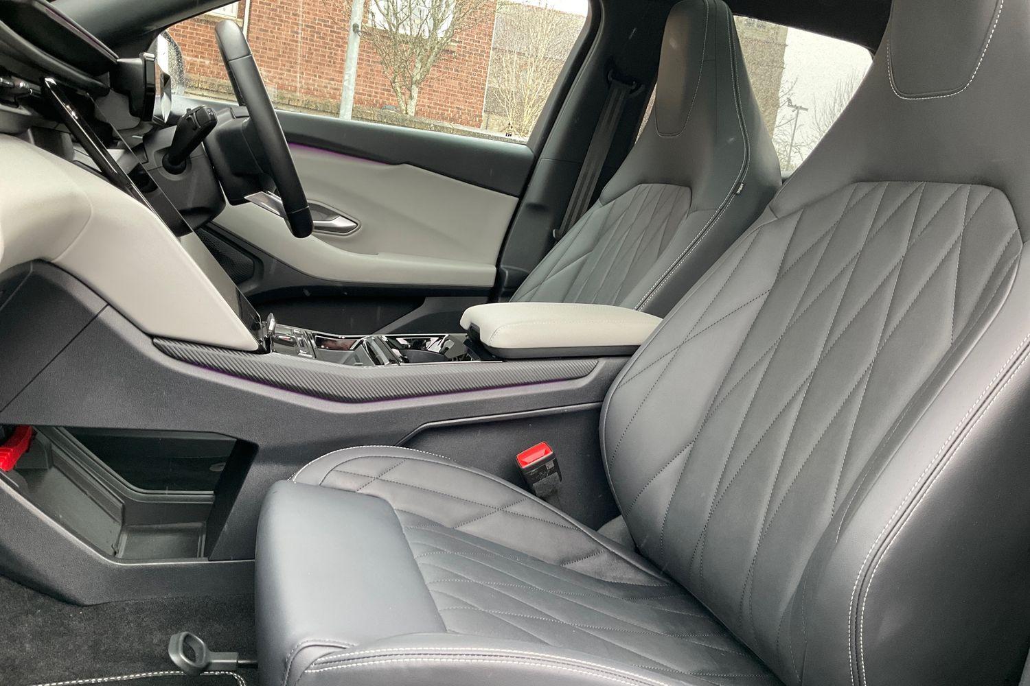 Ford Explorer Photo 18