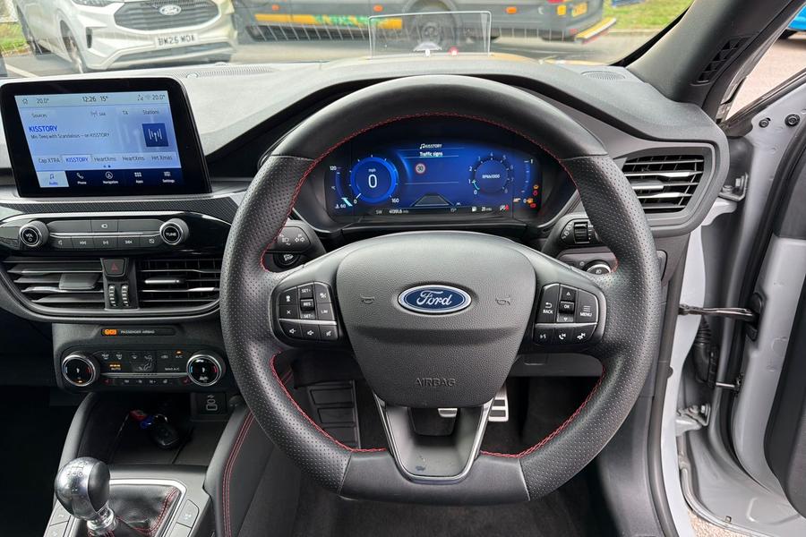 Ford Kuga Photo autoimg-0db11b04f2d781908fafe385904d80b95165ee16.jpg