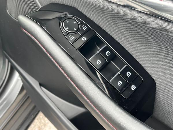 Mazda CX-30 Photo autoimg-0db1881ad00a75915b2df2b5d5106a5f2af312fb.jpg