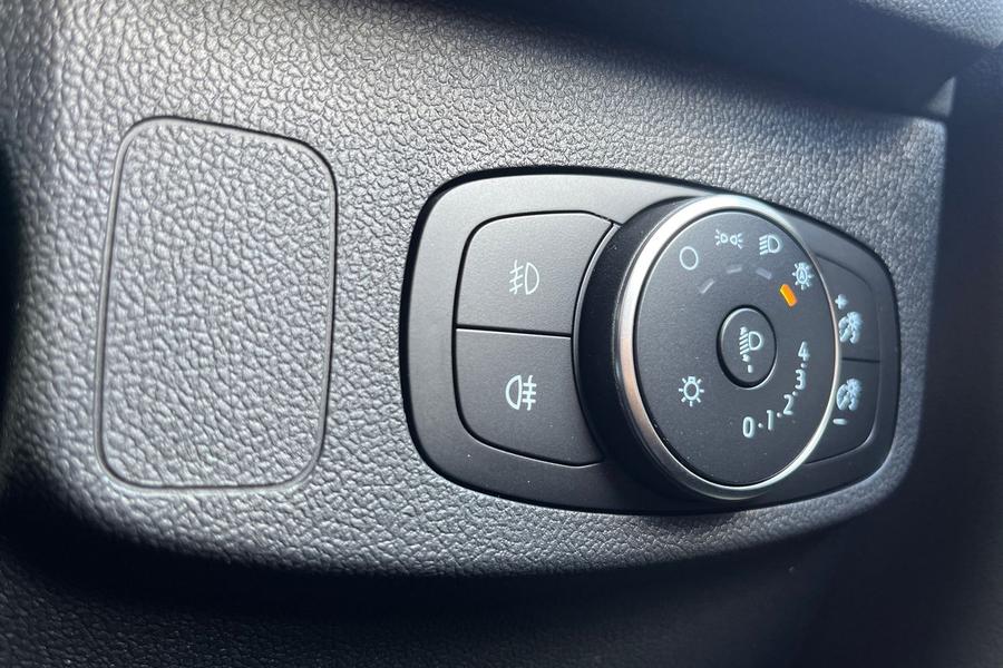 Ford Focus Photo autoimg-0db197852a24608c77a07743f6aff2de39c61c12.jpg