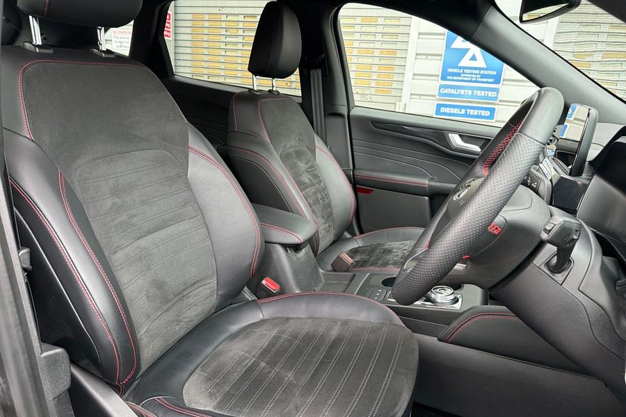 Ford KUGA Photo autoimg-0db2a1a0591793f9c73909a76ea0b3456a2e796a.jpg