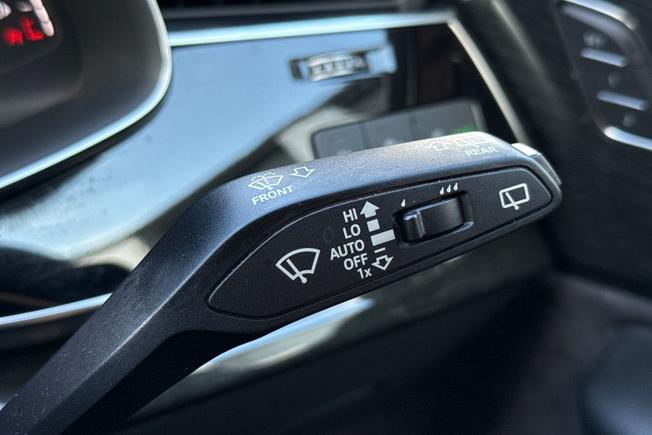 AUDI Q7 Photo 40