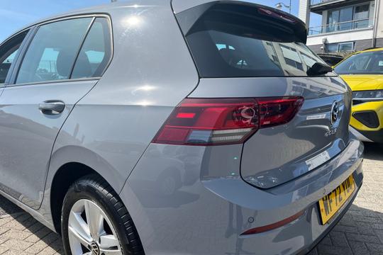 Volkswagen Golf Photo autoimg-0db48c38ec93a4c0211e909c392ee6c8846eccdc.jpg
