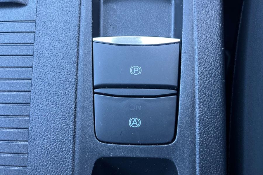 Ford FOCUS Photo autoimg-0db5d2152cf96f957d0a09be50531ad4fd4058fb.jpg