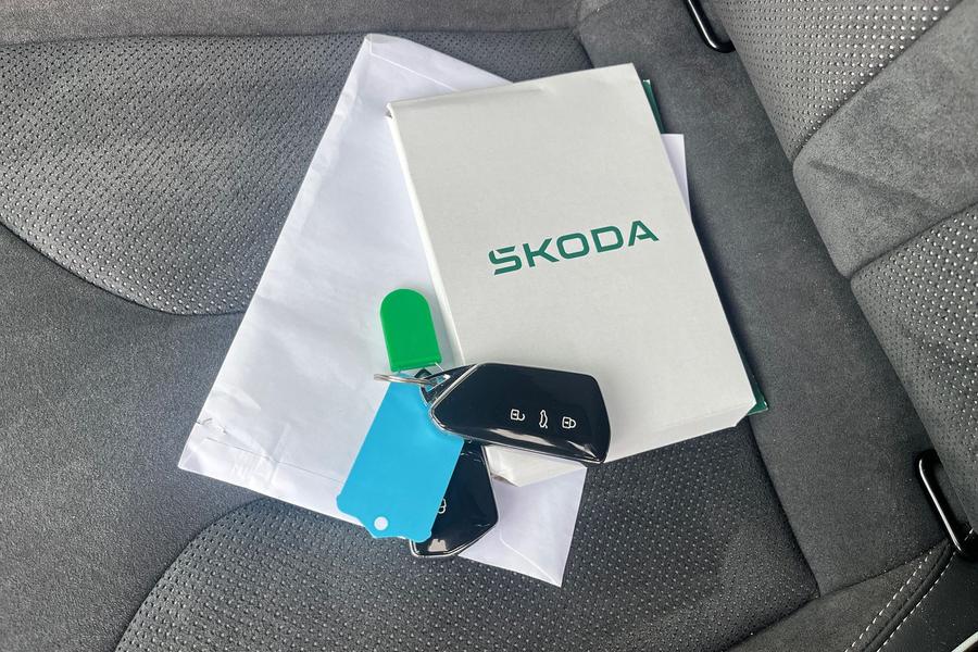 Skoda ENYAQ Photo autoimg-0db6881ee432e28bec801d626ee6f0064702a178.jpg