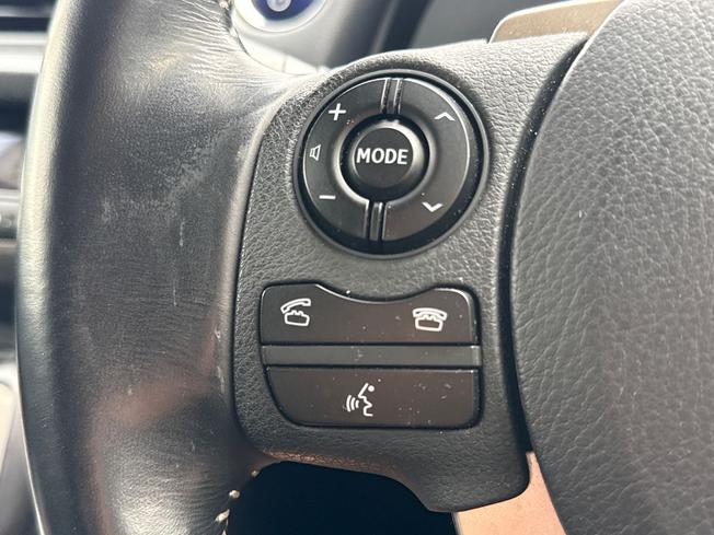 LEXUS Ct Photo 16