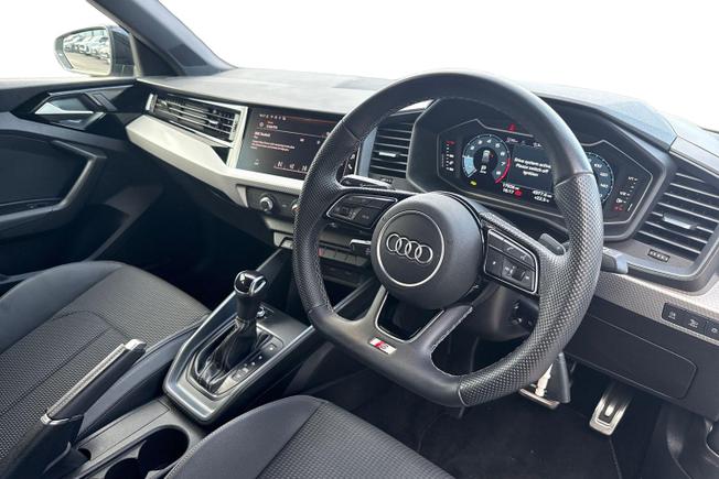 AUDI A1 Photo 6