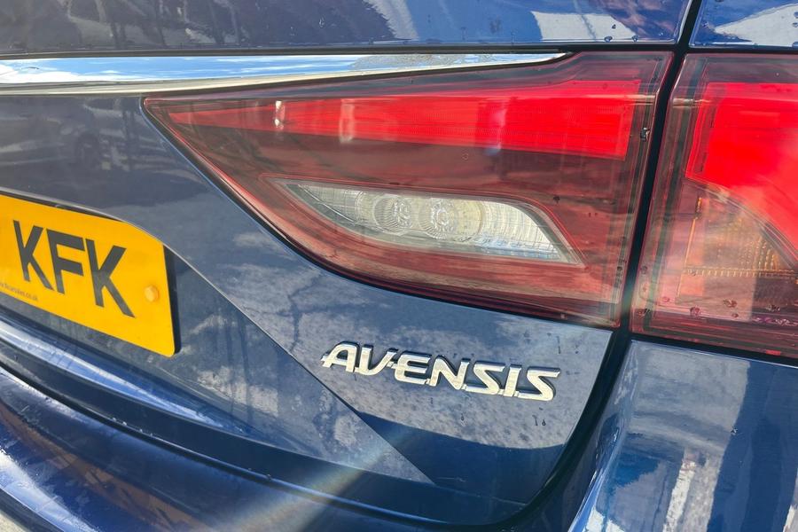 Toyota AVENSIS Photo autoimg-0dbaef09fb7e425c800928e863779f982afb020c.jpg