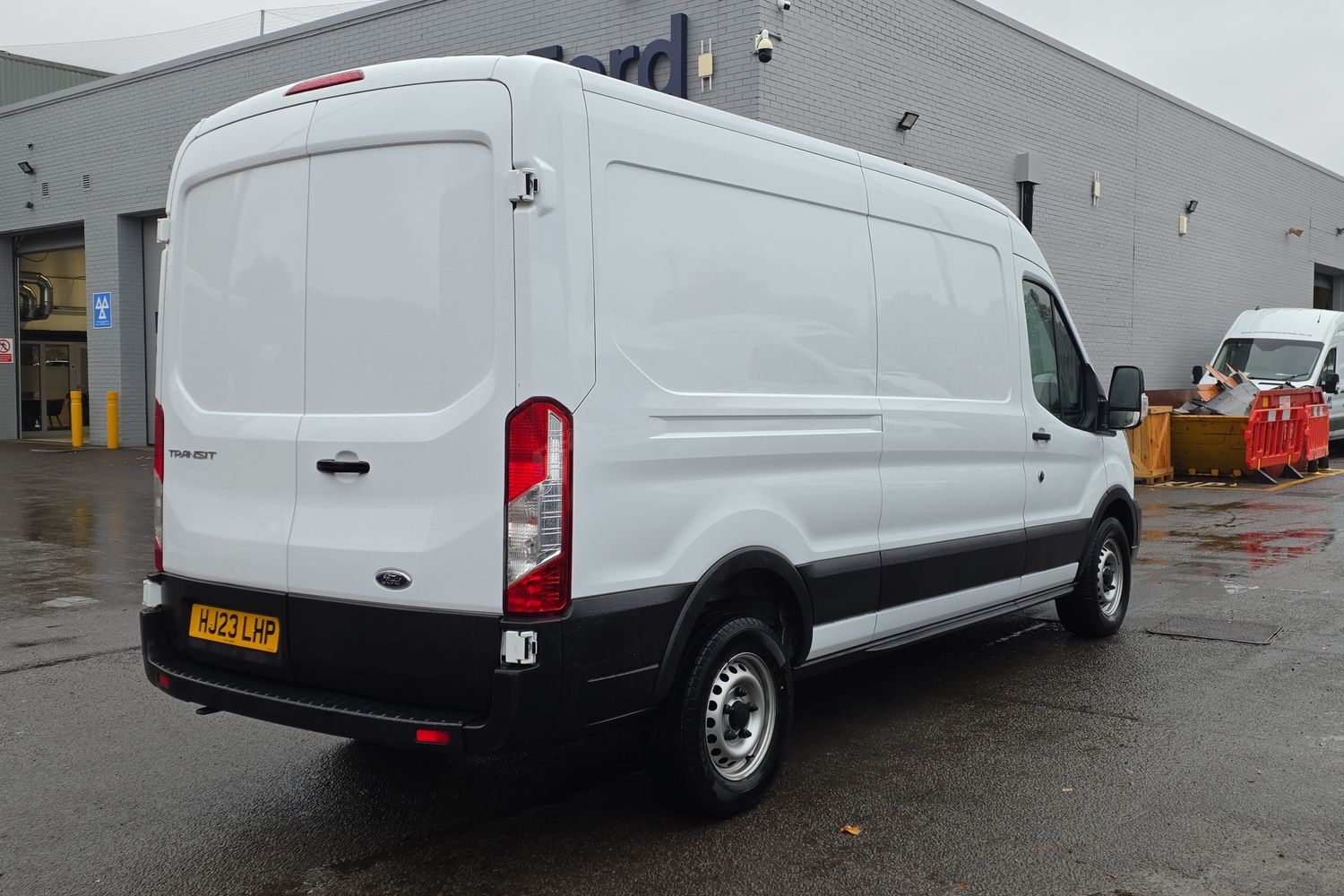 Ford Transit Photo 14