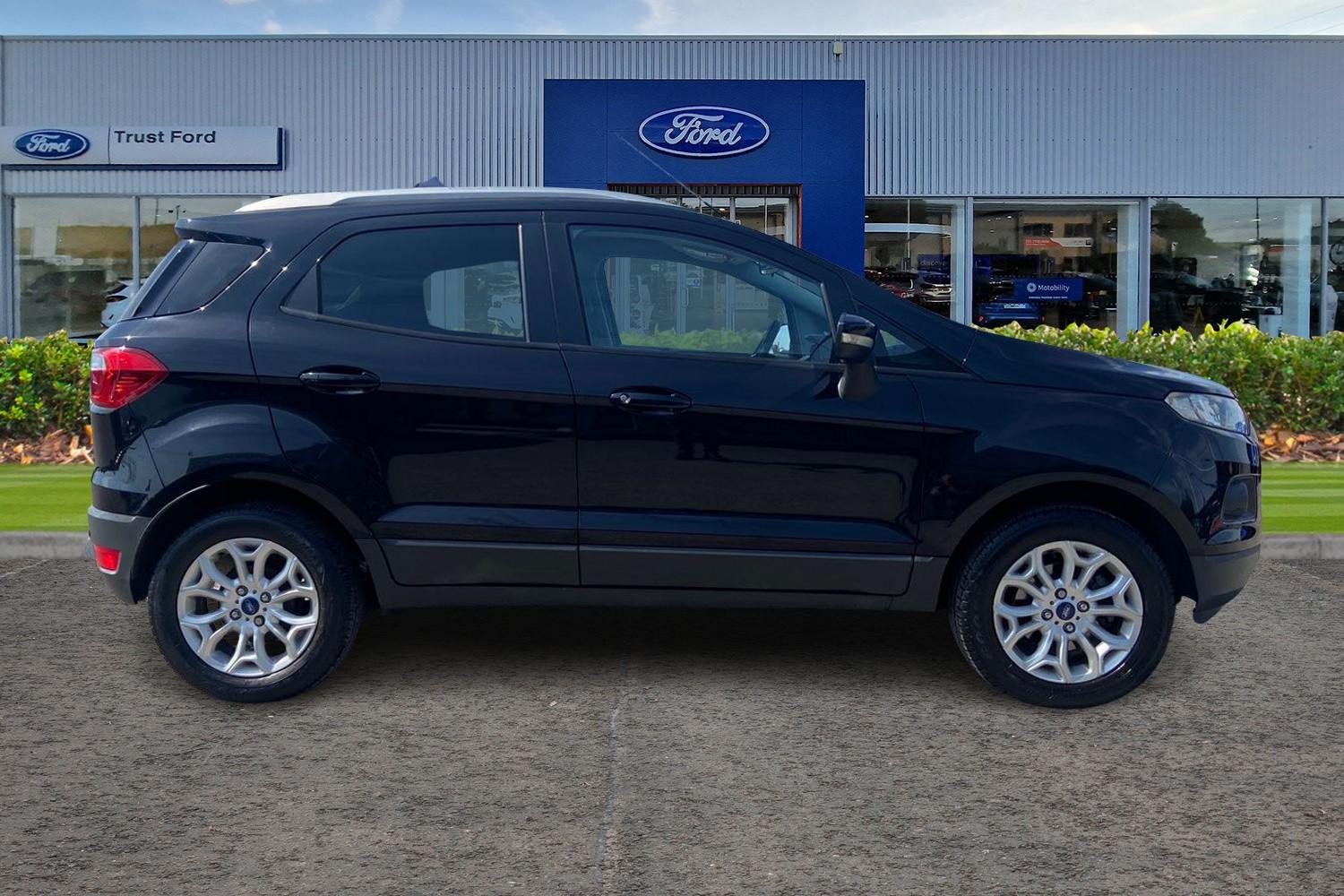 Ford ECOSPORT Photo 2