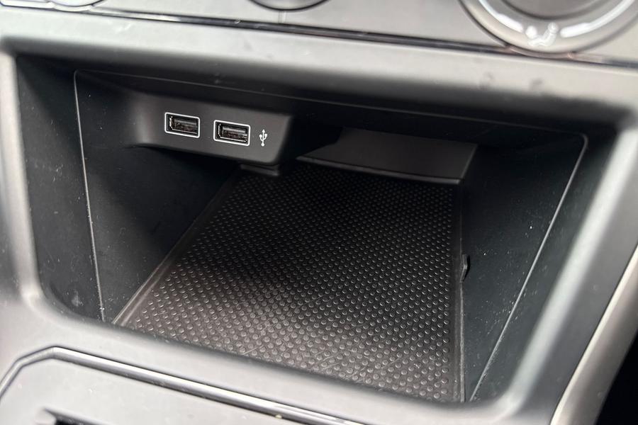 Volkswagen POLO Photo autoimg-0dbd5fc919adfa0cdac5108dc71815a5546cd785.jpg