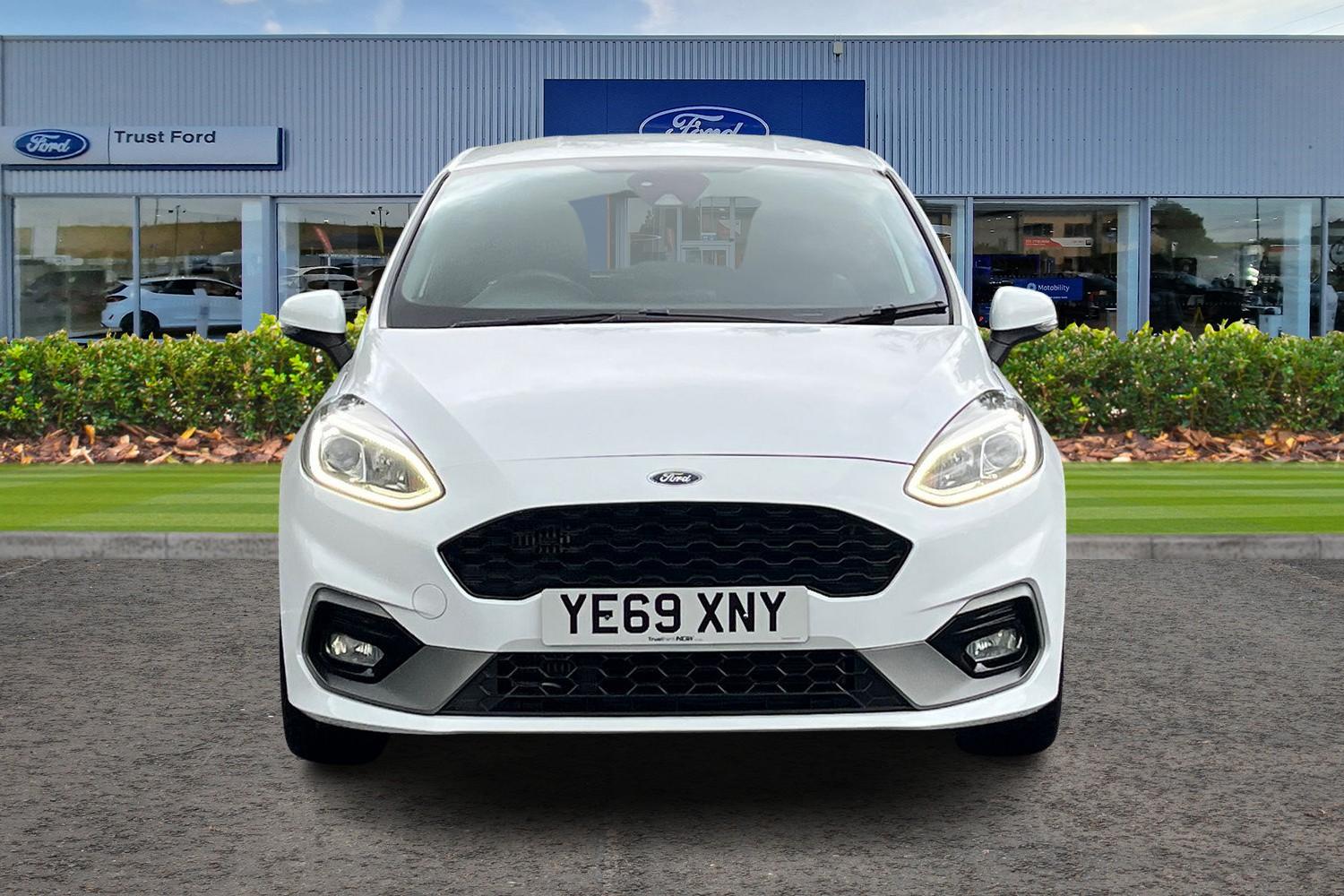 Ford Fiesta Photo 5
