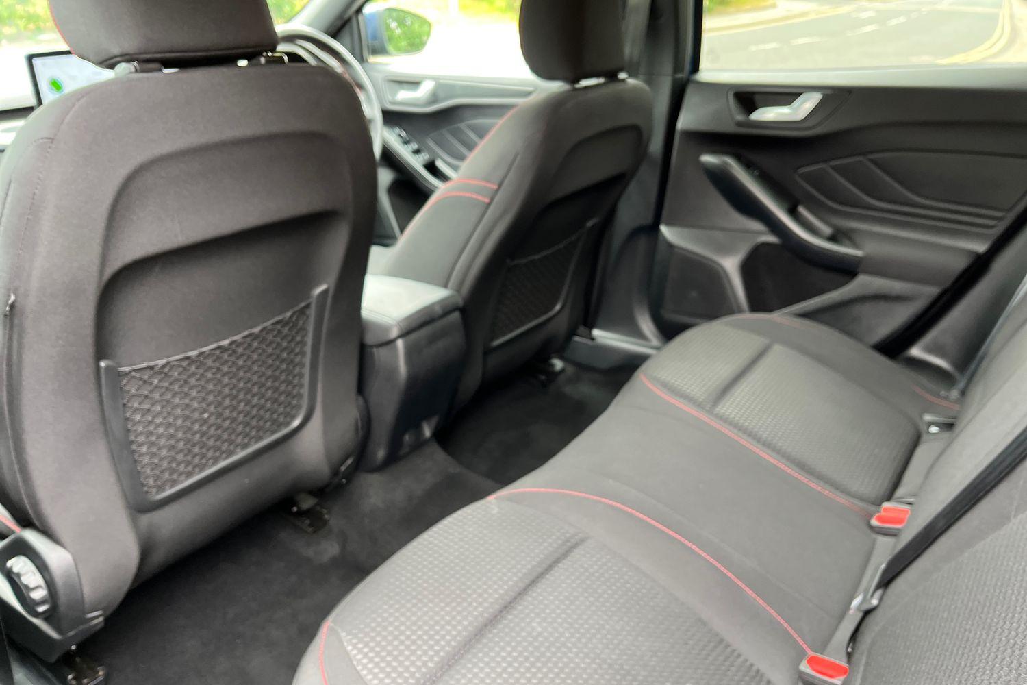 Ford FOCUS Photo 35