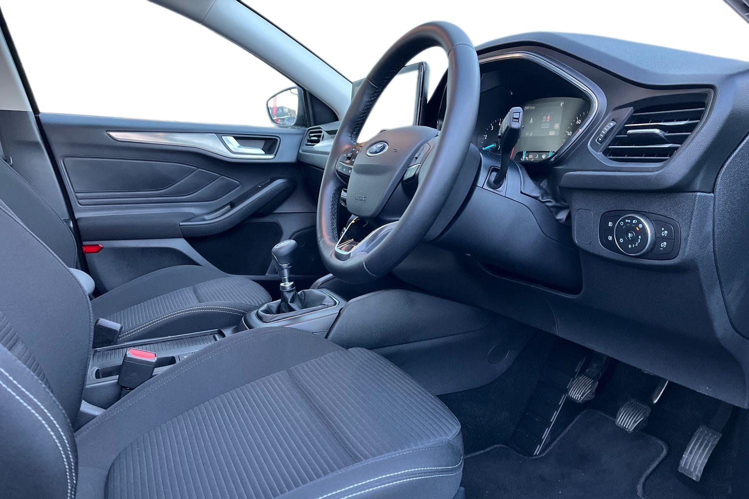 Ford Focus Photo 8