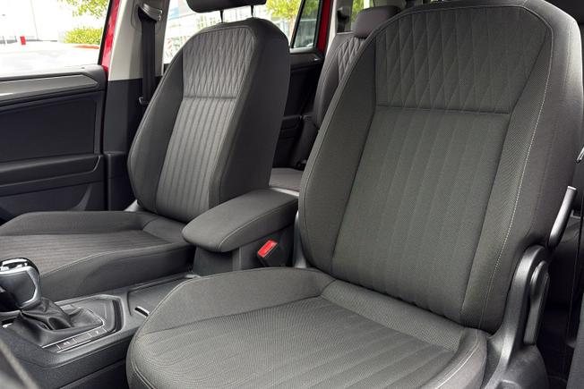 VOLKSWAGEN Tiguan Allspace Photo 21