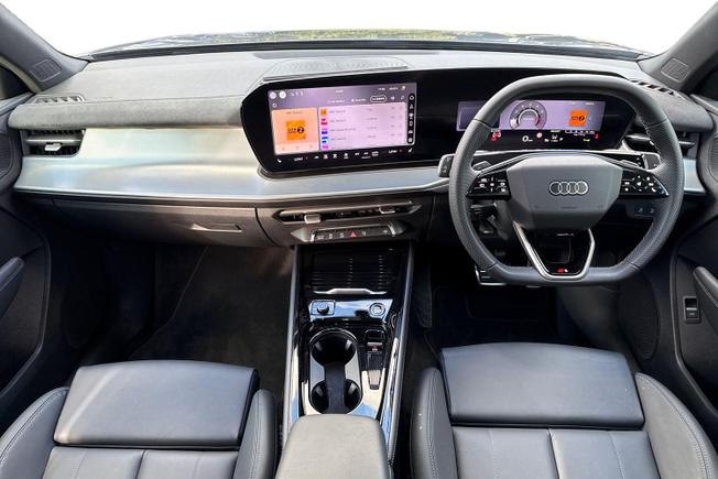 AUDI Q3 Photo 10