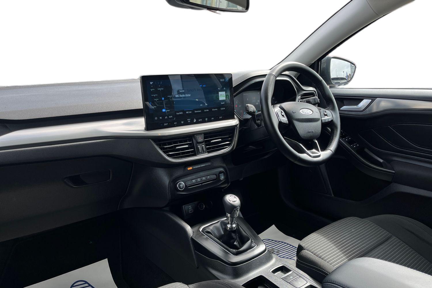 Ford Ford Focus Hatchback 1.0 EcoBoost Hybrid mHEV Titanium 5dr Photo 8