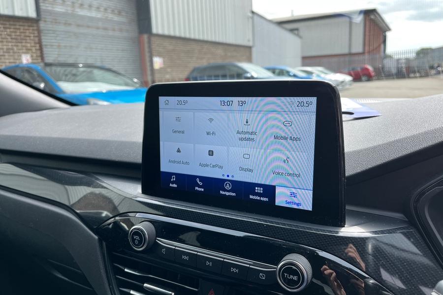 Ford KUGA Photo autoimg-0dcefa2cf8309d862b034700616b900f066da7b0.jpg