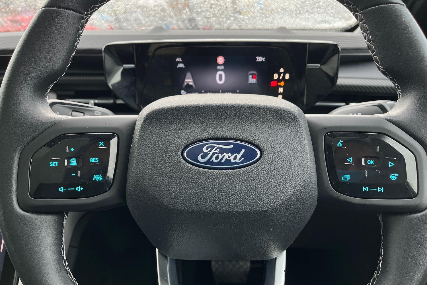 Ford Explorer Photo 11