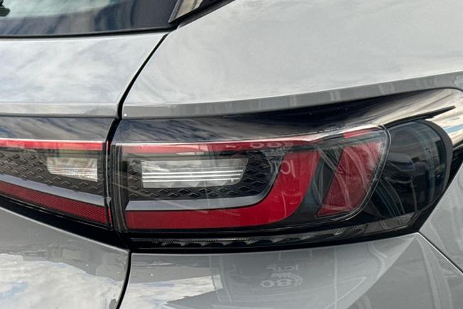 VOLKSWAGEN ID.4 Photo 18