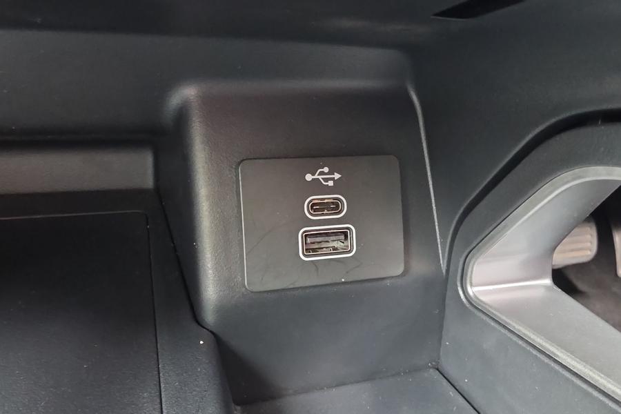 Ford RANGER Photo autoimg-0dd59691c3e3b1c7e7e41e1e8f9786867b2f77e7.jpg