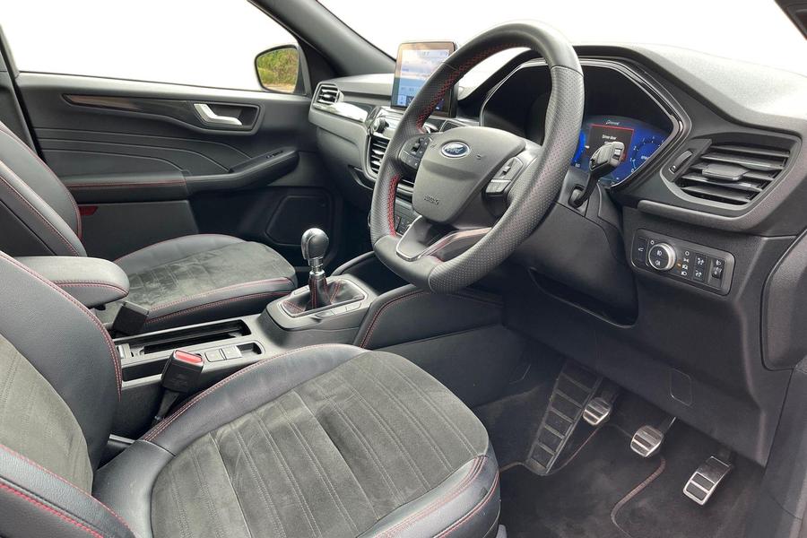 Ford KUGA Photo autoimg-0dd89022a5a45edb95703fbce93f38be692dc488.jpg