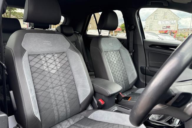 VOLKSWAGEN T-Roc Photo 27