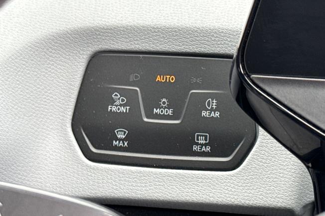 VOLKSWAGEN ID.3 Photo 49