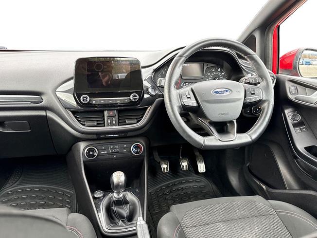 FORD Fiesta Photo 11