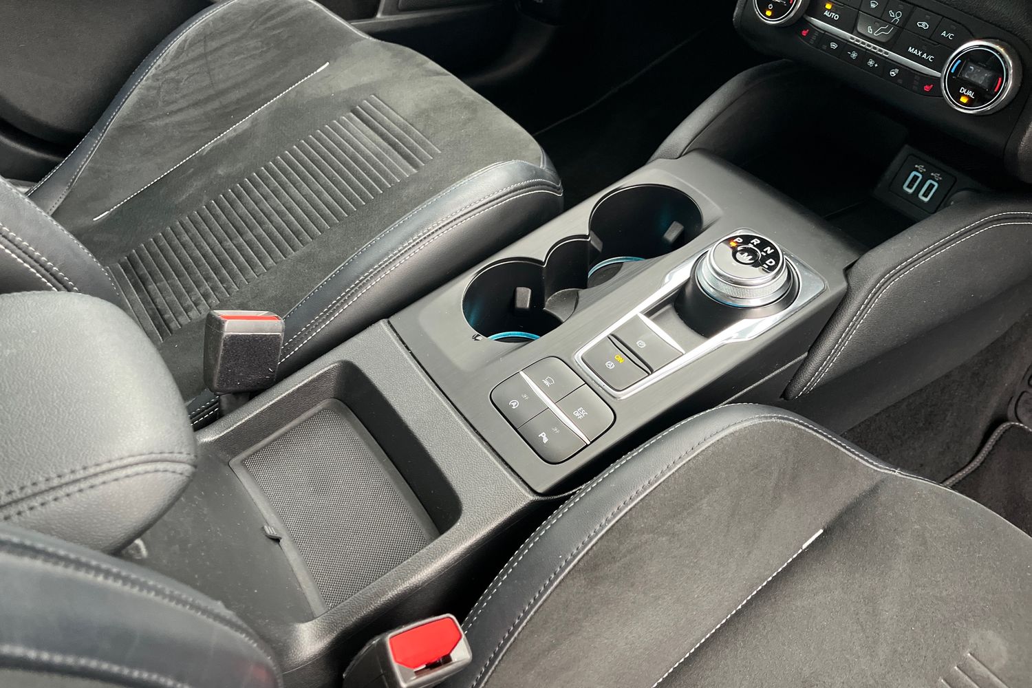 Ford FOCUS Photo 35