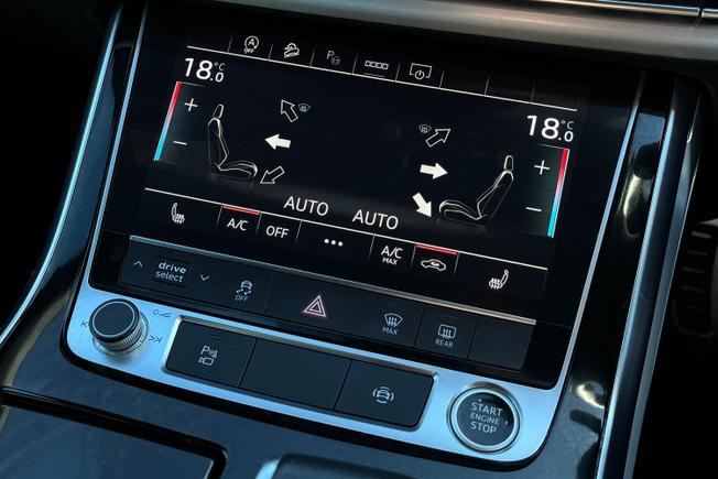 AUDI Q7 Photo 30
