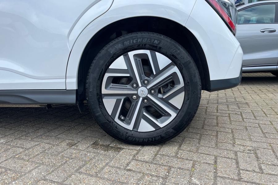 Hyundai KONA Photo autoimg-0de554e97b17668aea9c546370652fb094c68dd8.jpg