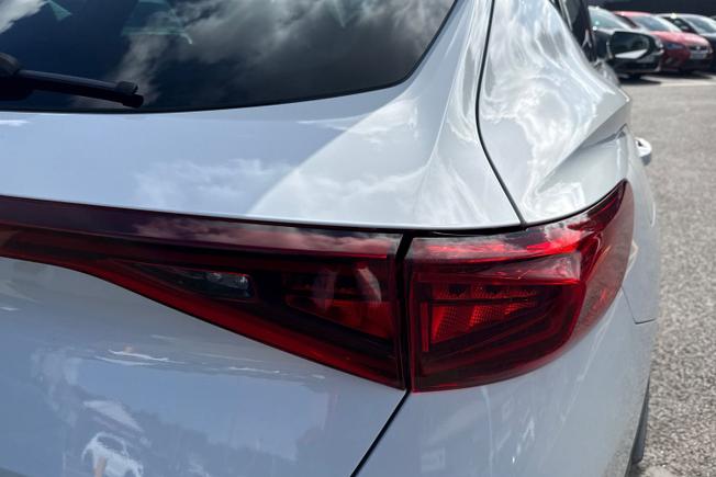 CUPRA Formentor Photo 19