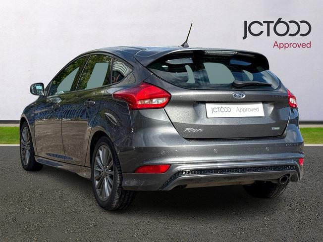 FORD Focus Photo 3