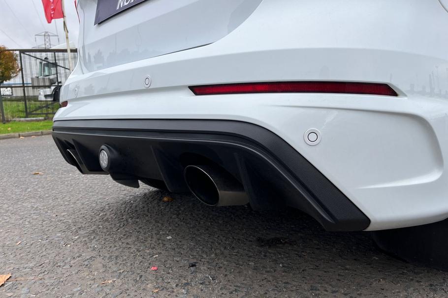 Used Ford FOCUS RS 38