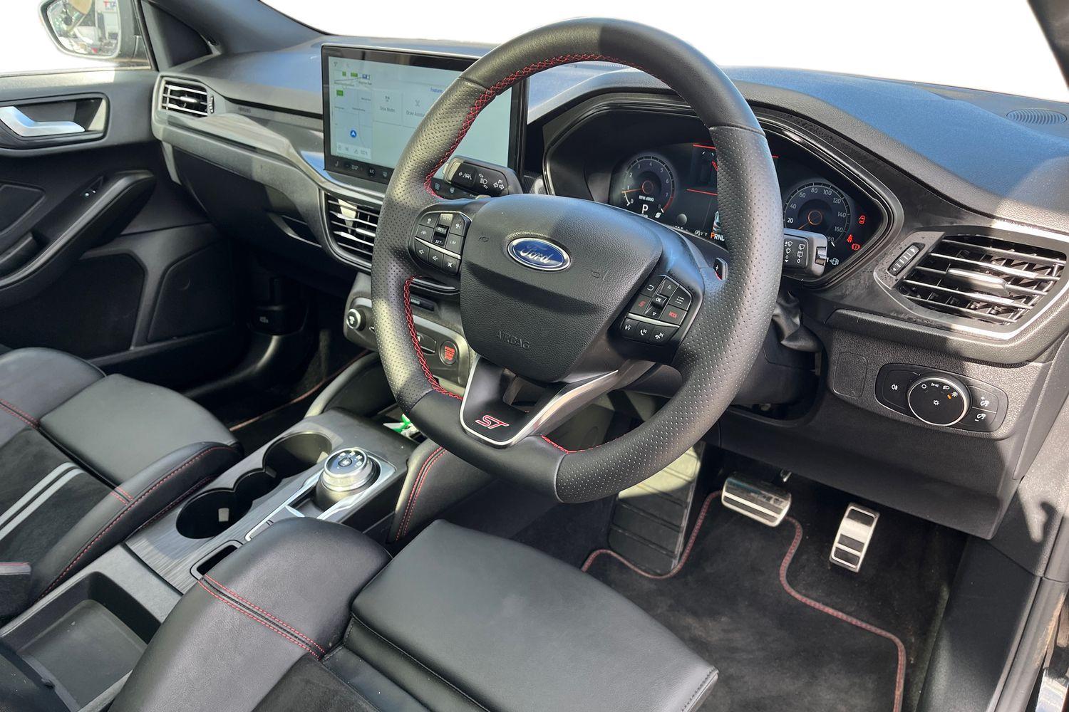 Ford FOCUS Photo 8