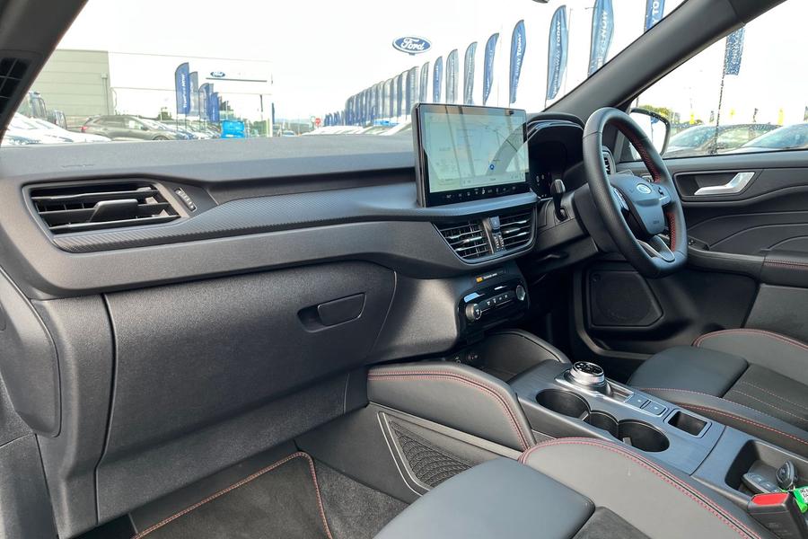 Ford KUGA Photo autoimg-0deb80774daeb323493f51a716236ffe27c49a35.jpg