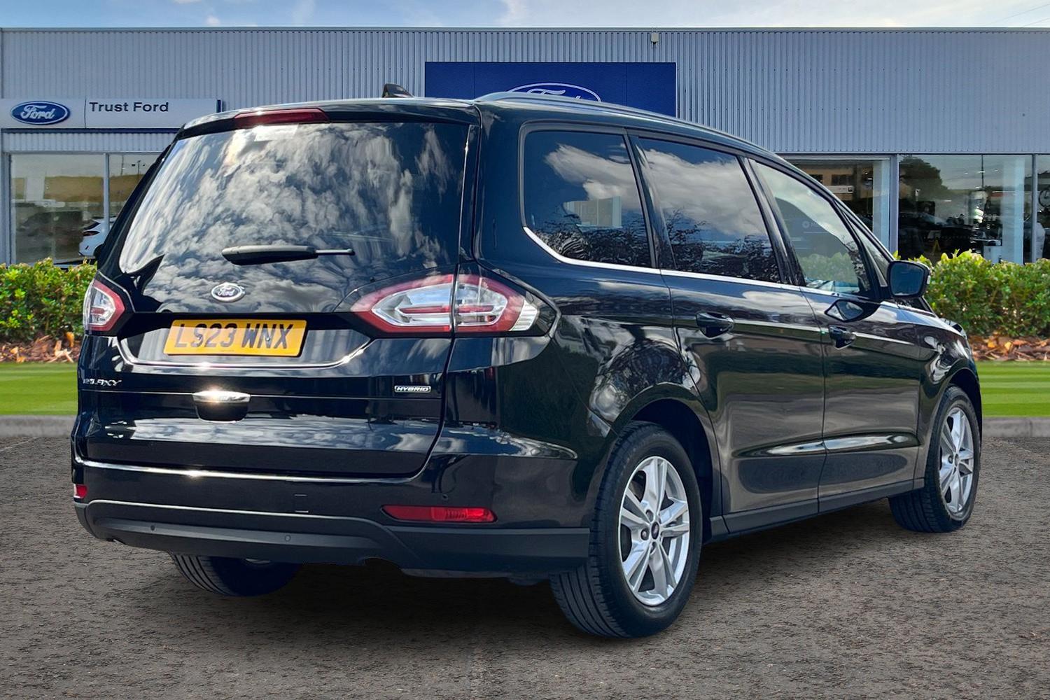 Ford GALAXY Photo 3
