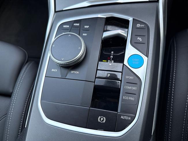 BMW I4 Photo 33