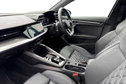 AUDI S3 Photo 2