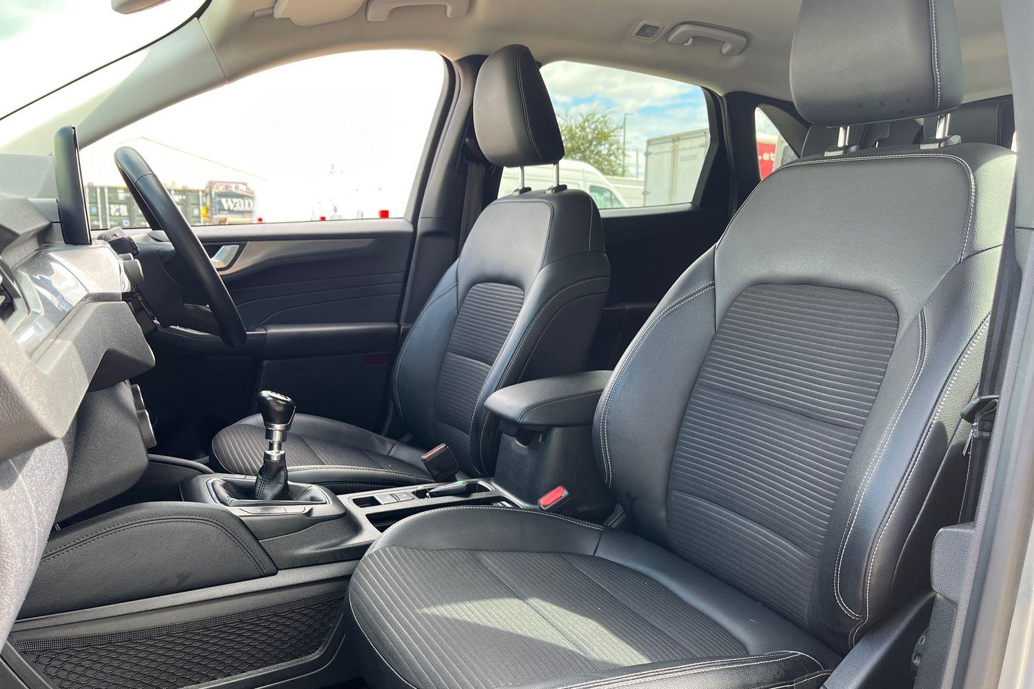 Ford Kuga Photo 18