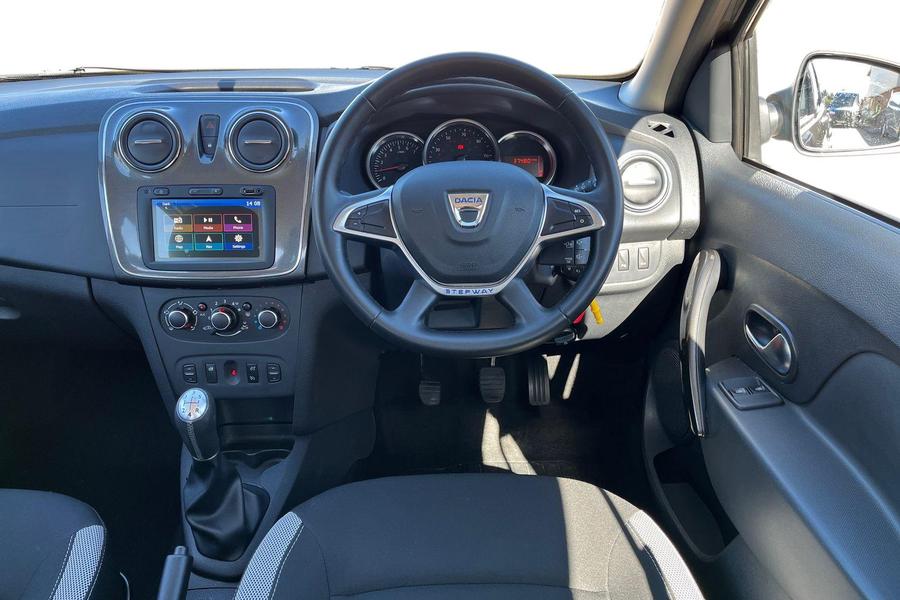 Dacia Sandero Stepway Photo autoimg-0df8cfa132c295e5df7b81fc1ce10972cce4f78e.jpg