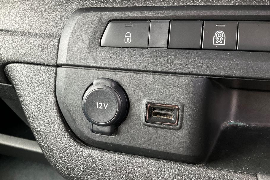 Used Vauxhall VIVARO LIFE ELECTRIC AMZ2258 37