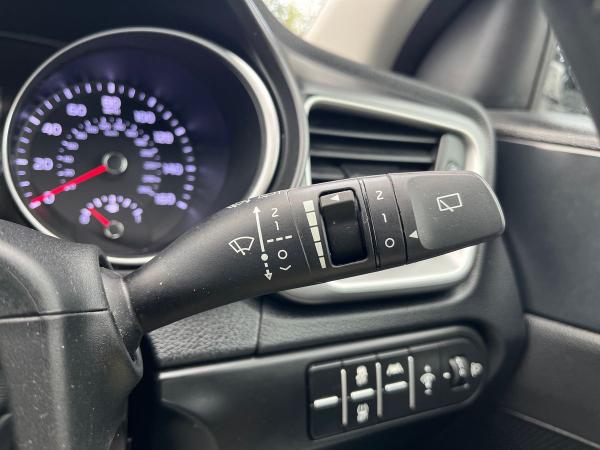 Kia Ceed Photo autoimg-0dffb7c8ead4688860b4b6a4f6e1160a0dc912d7.jpg