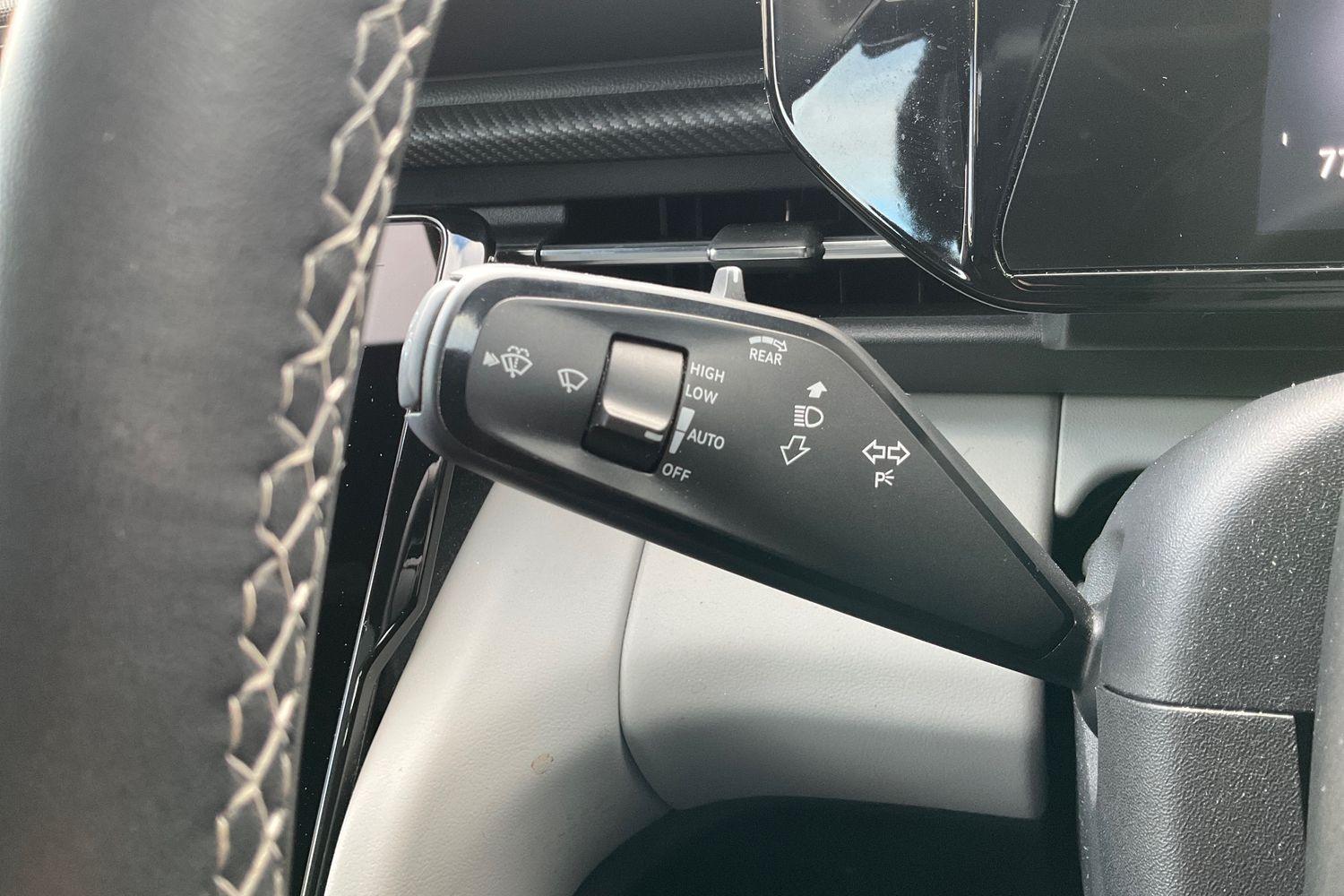 Ford Explorer Photo 13