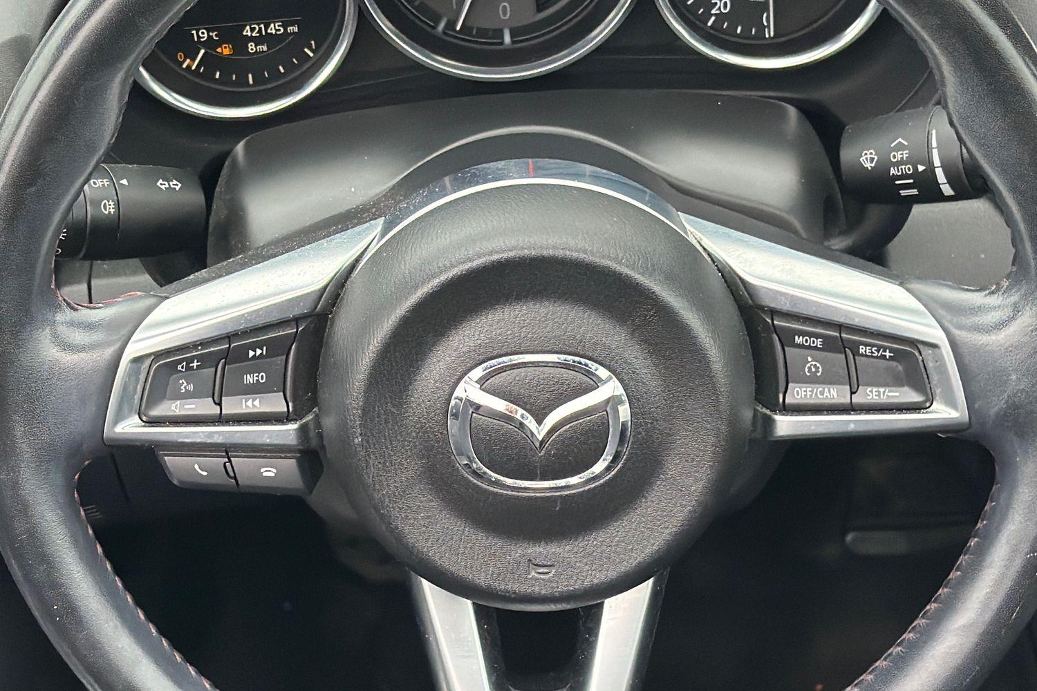 Mazda MX-5 Photo 11