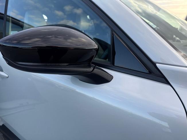 Mazda MX-30 Photo 20